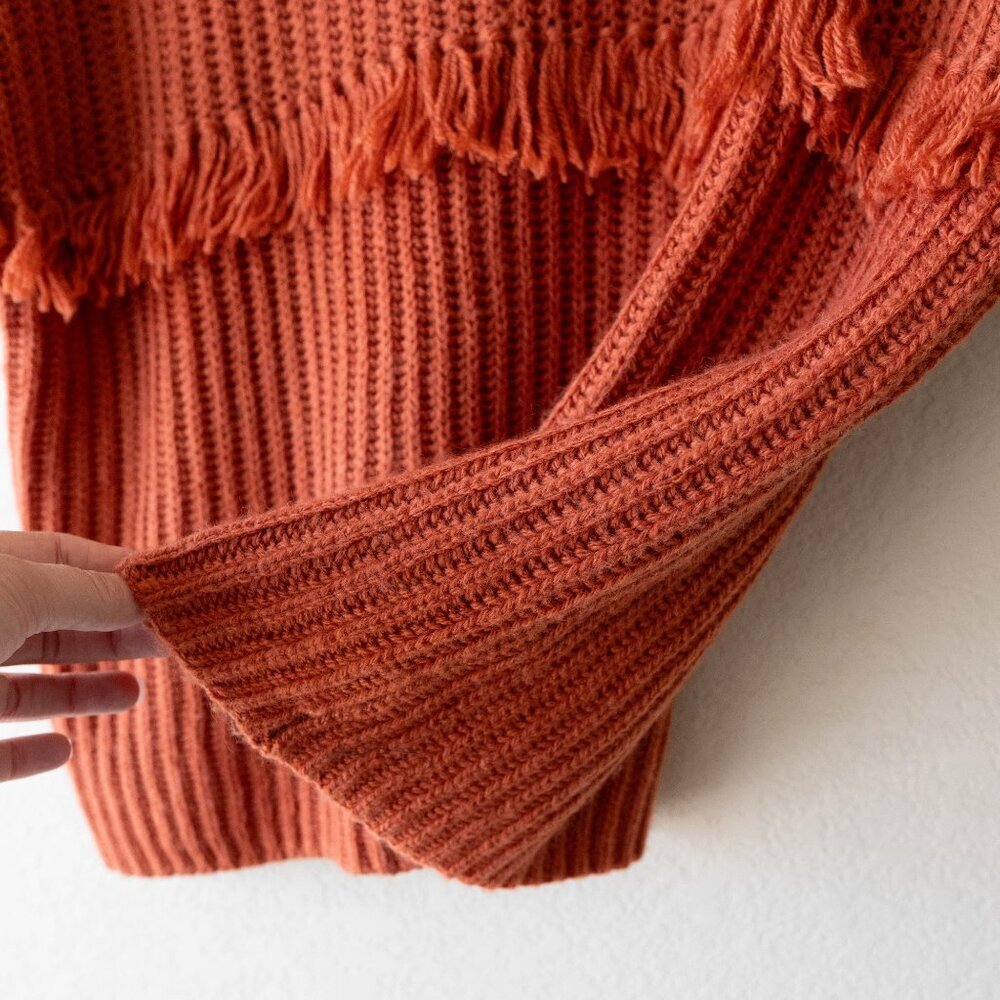 Chelsea & Violet Fringe Sweater Size Large Rust Orange Wool Blend Pullover Fall - Picture 6 of 8